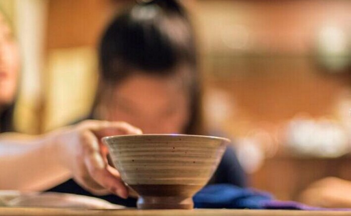 當(dāng)咖啡遇上豬蹄，茶真鄉(xiāng)這樣突圍“慢餐飲”|餐飲界