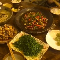 姑姑宴冒菜缺斤短兩，餐飲業(yè)菜量標(biāo)注缺失