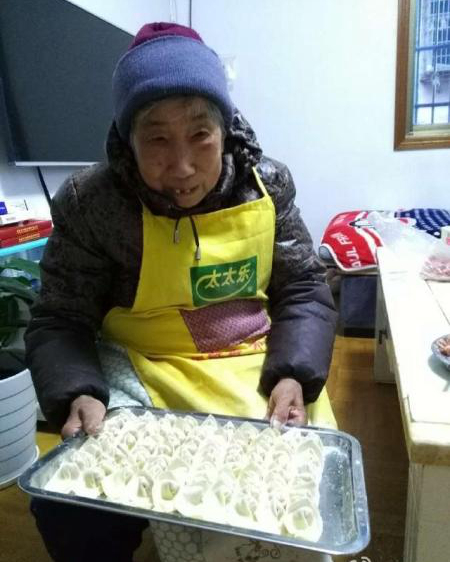 阿婆賣餛飩十年不漲價(jià) 阿婆：不為賺錢，只為消磨時光