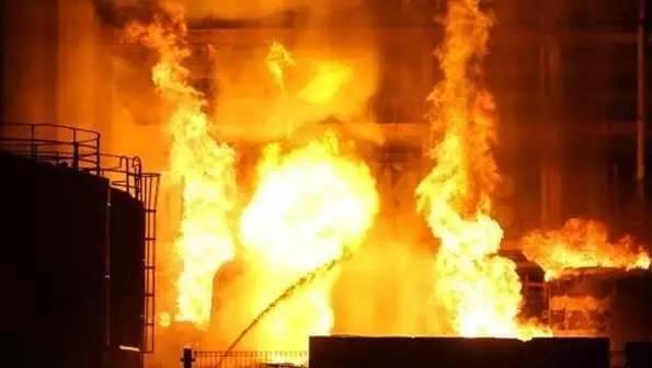 警示！餐館發(fā)生爆炸老板身亡，原因竟是用了它！