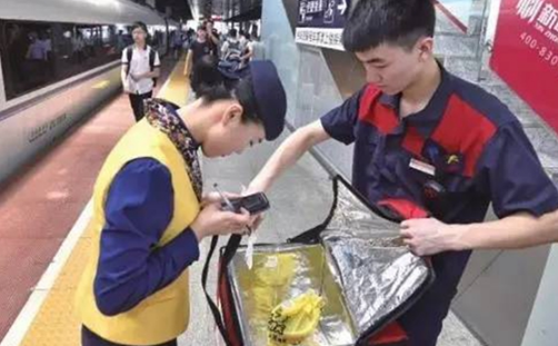 不爭外賣競價排名，利用這種操作，吸引了10多萬的忠實粉絲