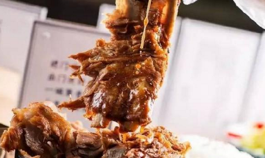 這間餐廳憑一份“犟骨頭”半年拿下天津，現(xiàn)在還要征服北京