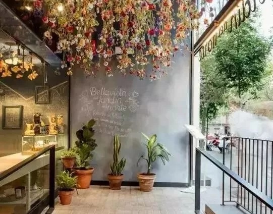 為什么燈光亮的餐廳反而生意不好？餐廳照明的門道你懂多少？