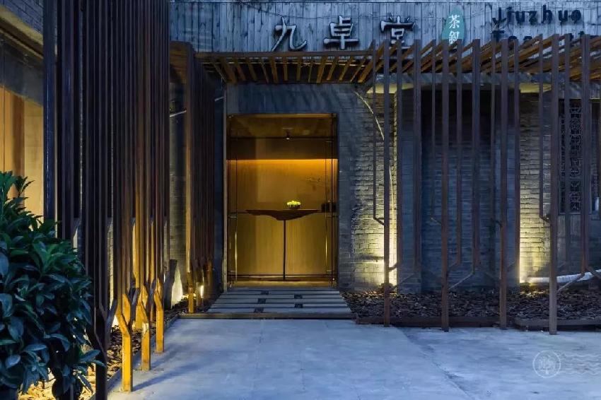 有一種比心，一定要給這家以撞色構(gòu)造的餐廳！