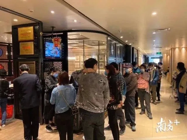 大家都在期待的“報復(fù)性消費”，究竟什么時候來？