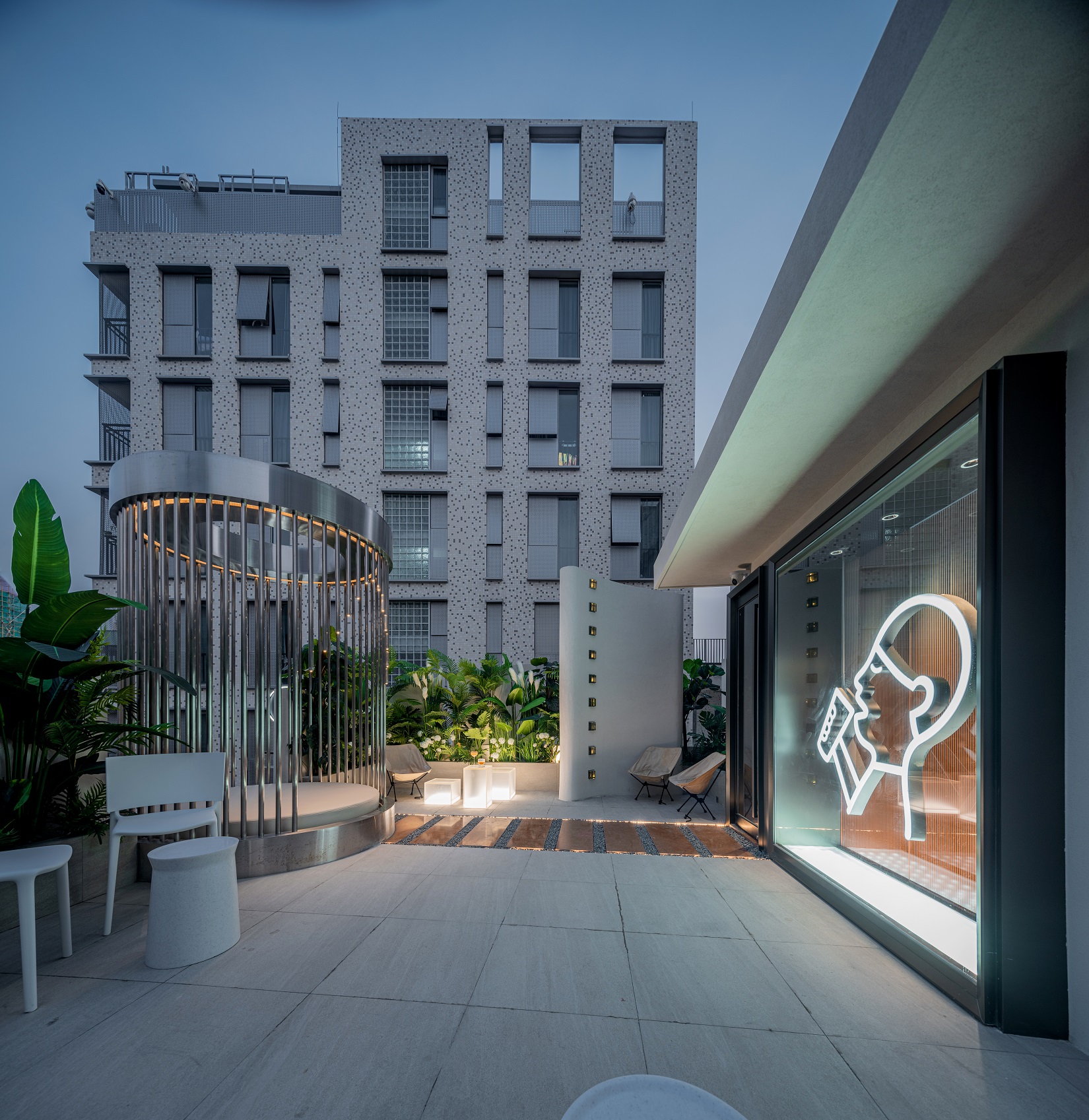 喜茶全球首家手造店即將正式營(yíng)業(yè)，深圳南頭古城再添新地標(biāo)