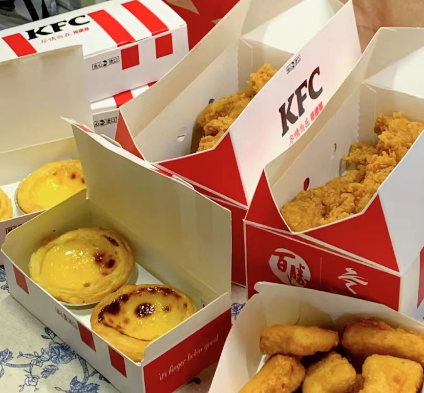 大廠人奔向餐飲業(yè)，店員月薪過萬(wàn)