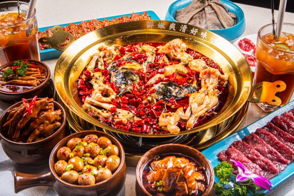 獨(dú)獲“2022年四川名火鍋”獎(jiǎng)，蛙二爺讓食客無(wú)法自拔的密匙藏在哪里？